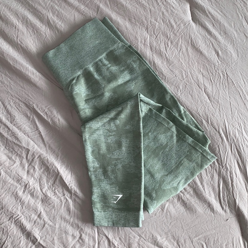 WORN GYMSHARK CAMO GREEN LEGGINGS